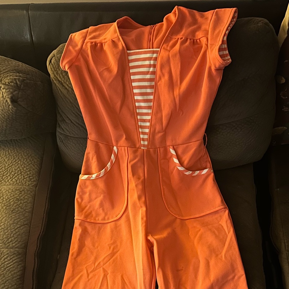 1970s vintage coral jumpsuit, polyester WITH POCKETS, one belt loop is broken